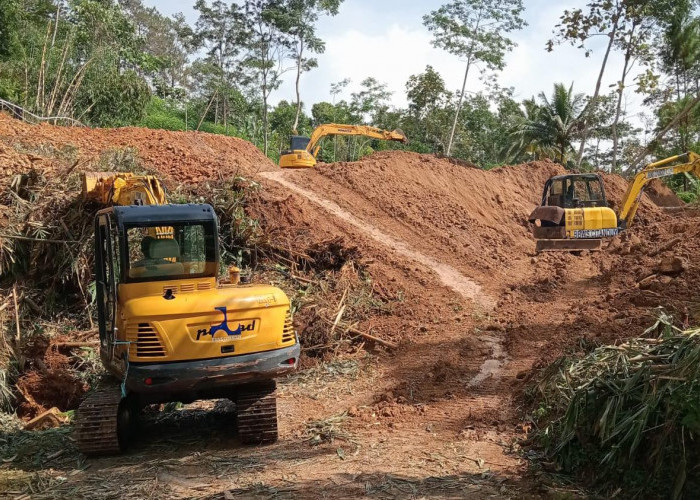 Penanganan Longsor Cibeunying Cilacap Dikebut