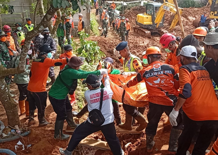 Tim SAR Temukan Tiga Korban Longsor Cibeunying, Majenang di Hari Kelima Pencarian, Tujuh Orang Masih Hilang