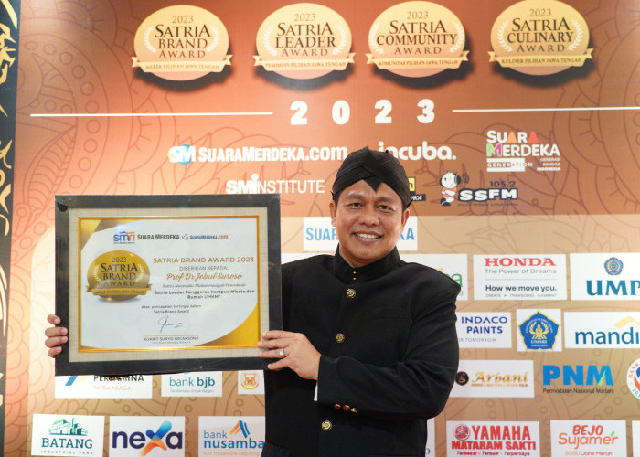 Rektor UMP Raih Satria Brand Award 2023 Kategori Satria Leader Kampus Wisata & Rumah UMKM