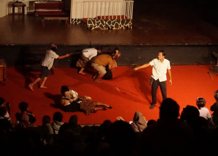 Gairah Panggung Teater di Tengah Generasi Digital