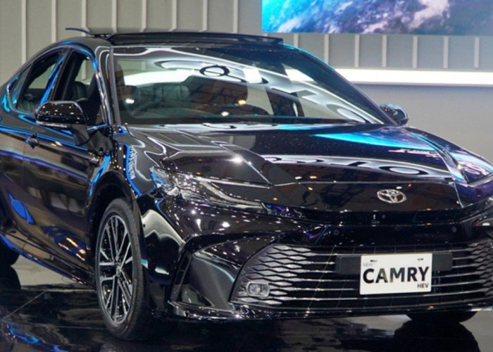 Performa Unggul dan Harga Menarik, Toyota Camry HEV Tawarkan Lebih dari Efisiensi BBM
