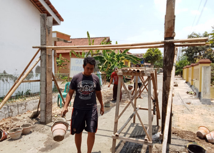 Warga Rawalo Banyumas Portal Jalan Garuda, Truk Pasir Dibatasi Imbas Jalan Rusak