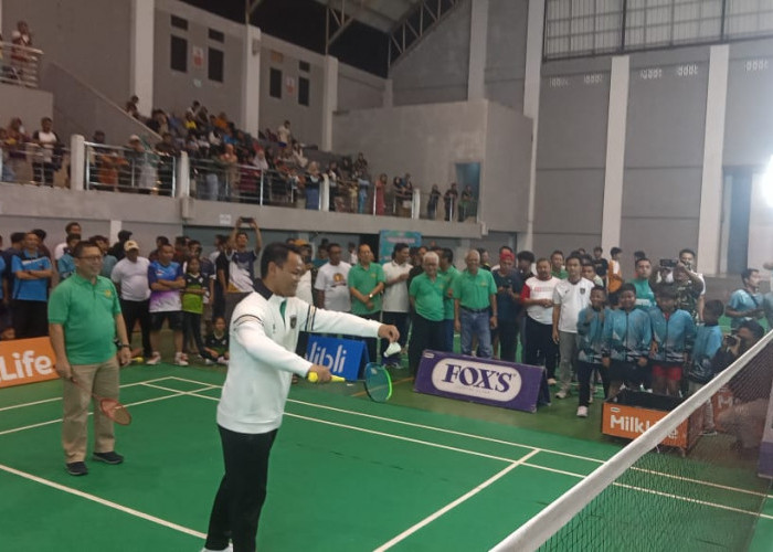 502 Peserta Ramaikan Kejurkab Bulutangkis, Bupati Komitmen Perbaiki Fasilitas