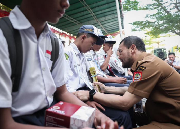 Kisah Anak Pengemudi Ojek di Semarang: Gagal Masuk Sekolah Negeri, Akhirnya Bisa SMA Gratis Sekolah Kemitraan
