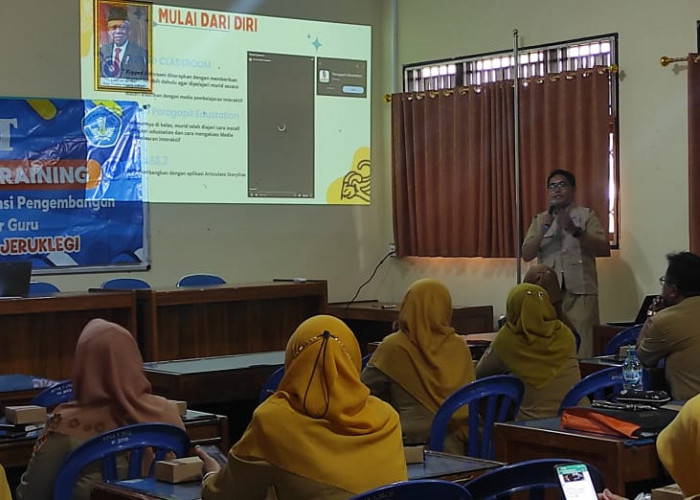 Pengimbasan Praktik Baik Pembelajaran Inovatif Berbasis TIK Dilaksanakan di Kabupaten Cilacap 