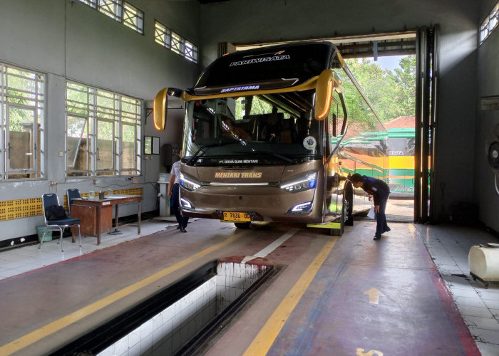 Antisipasi Kendala Teknis, 15 Bus Pengantar Jemaah Haji Purbalingga Jalani Ramp Check Ketat