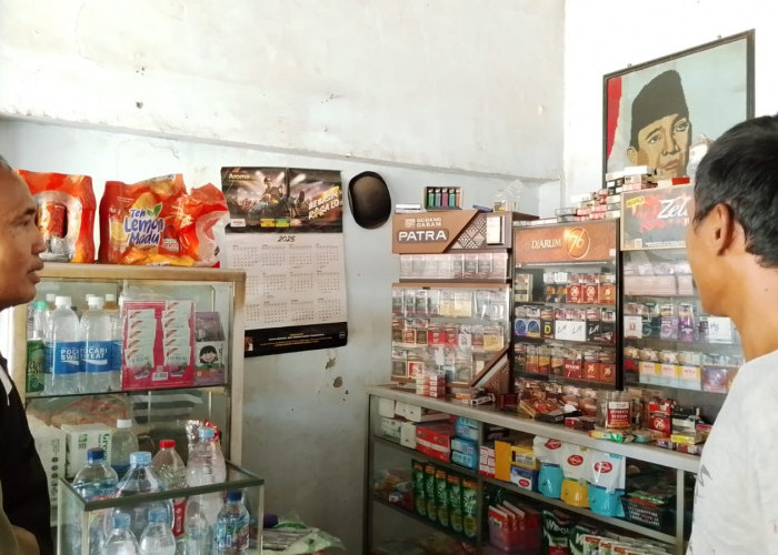 Satpol PP Banyumas Datangi Warung Cegah Peredaran Rokok Ilegal, Pedagang Diminta Menolak Produk Tanpa Cukai
