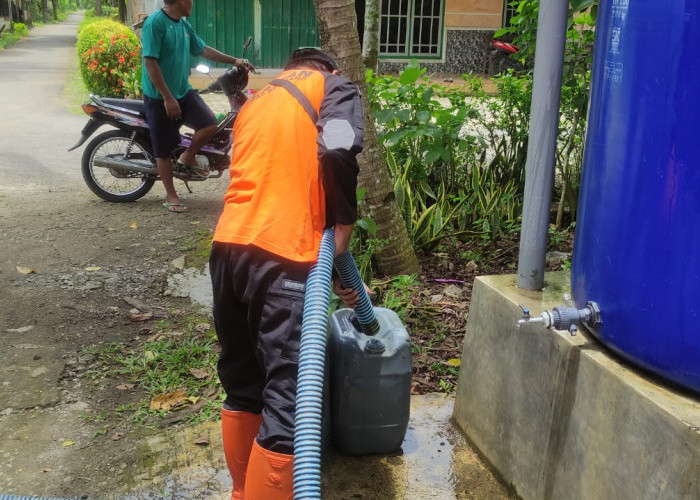 Dampak Kemarau Meluas, BPBD Cilacap Salurkan Total 221 Ribu Liter Air Bersih 