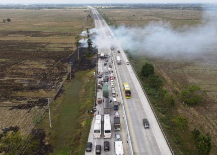 Kronologi Kecelakaan di Tol Pejagan Brebes,  Gara-Gara Asap Tebal, Libatkan 13 Mobil 