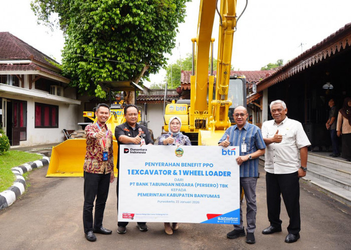 Pemkab Banyumas Terima Bantuan Dua Alat Berat, Untuk Tangani Banjir dan Dukung Pengolahan Sampah