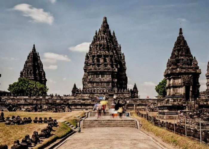 Rekomendasi Destinasi Wisata Candi yang Terkenal di Indonesia, Warga Lokal Wajib Datang!