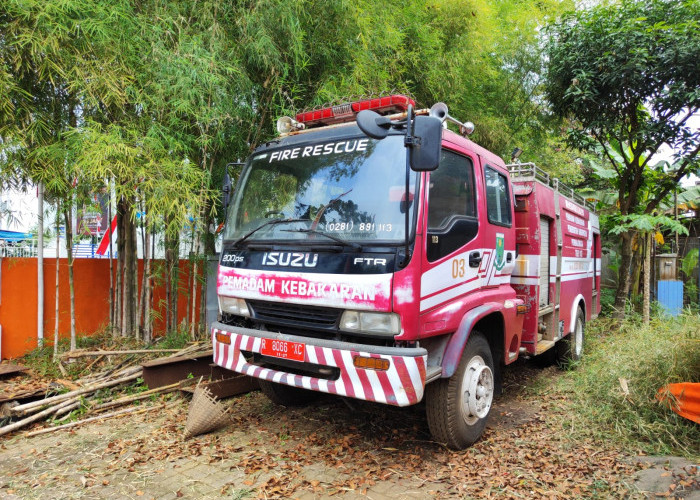Armada Damkar Berusia Tua, Tak Kunjung Peroleh Kendaraan Baru 