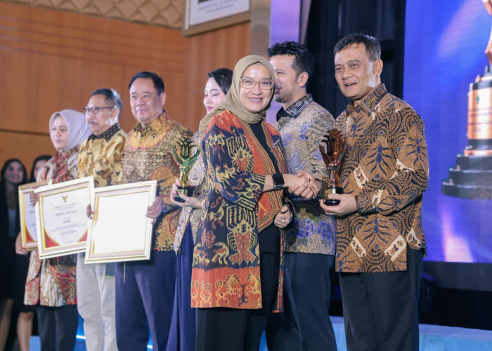 Komitmen Melayani dengan Prima, Pemprov Jateng Raih Penghargaan Layanan Investasi