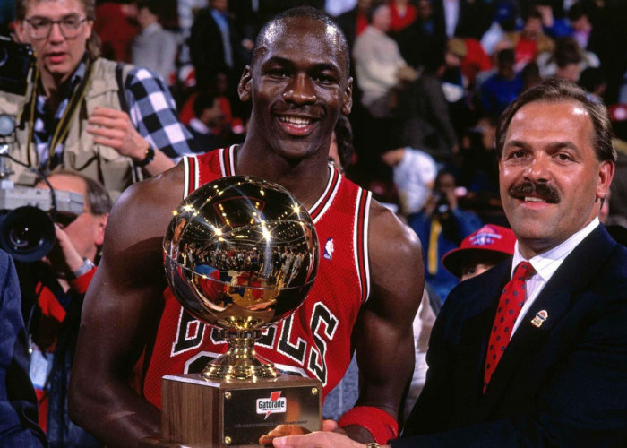 Kisah Michael Jordan, Korban Diskriminasi jadi Legenda Basket!