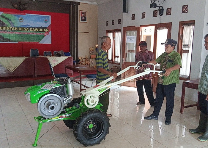 Sulit Cari Buruh Cangkul, Pemdes Dawuhan Lakukan Pengadaan Traktor