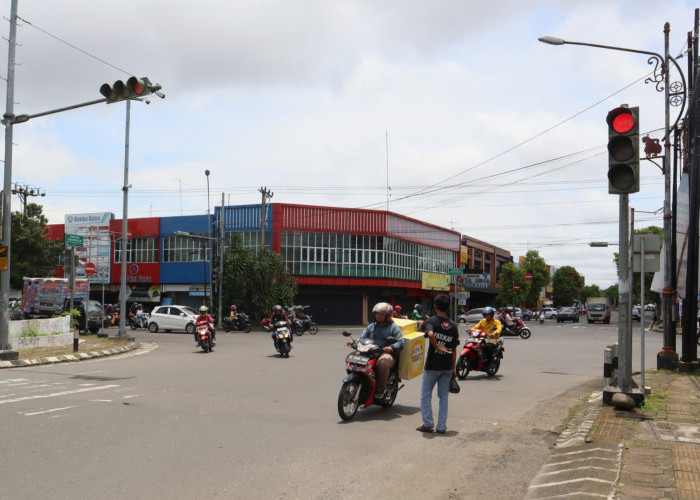 Marka Jalan dan Zebra Cross di Purwokerto Memudar, Sulitkan Pengguna Jalan