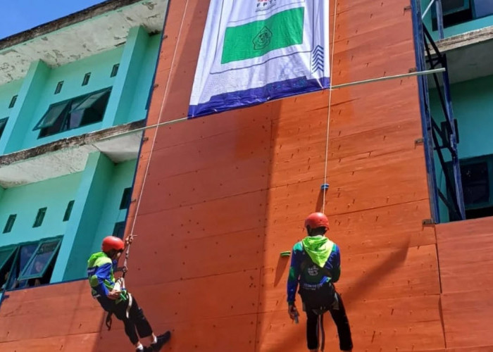 Dorong Prestasi Atlet Banjarnegara, SMK HKTI 1 Purwareja Klampok Bangun Sarana Panjat Tebing 