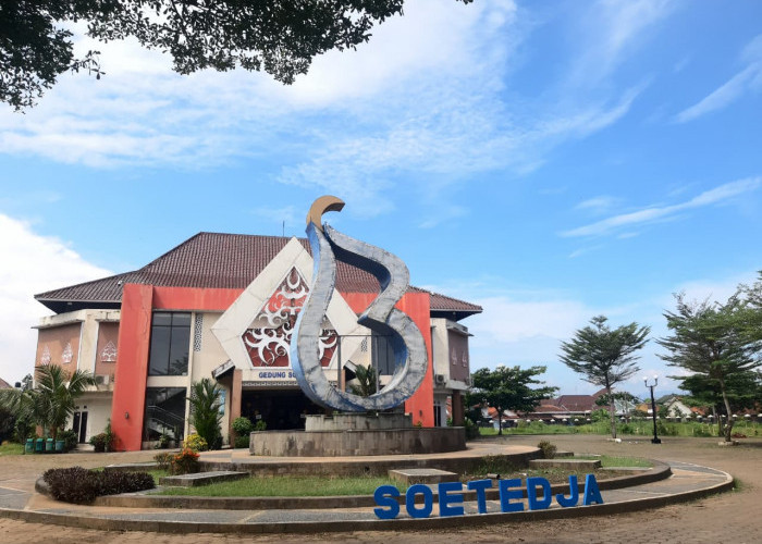 Seniman Banyumas Tolak Gedung Koperasi di Soetedja, Ruang Ekspresi Dinilai Terancam Menyusut