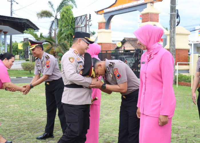 76 Personel Polres Kebumen Naik Pangkat