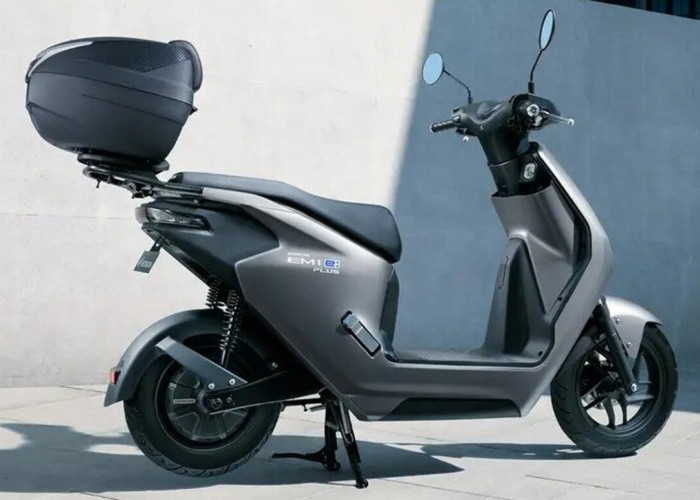 Mengenal Honda EM1 e, Skuter Listrik Inovatif dengan Baterai Lepas