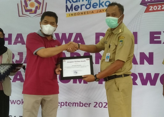 263 Mahasiswa Universitas Amikom Purwokerto Gelar Expo Hasil KKL