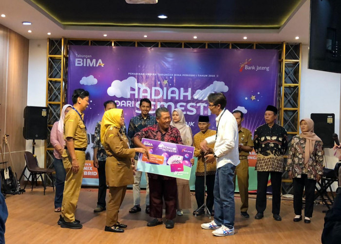 Sarikun Dapat Hadiah Rp 75 Juta Dari Tabungan Bima Bank Jateng