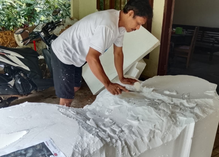 Ogoh-ogoh Nyepi di Banyumas Mulai Digarap, Mahesa Sura Dibentuk dari Styrofoam