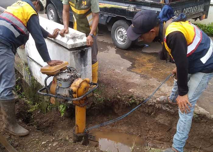 Abutment Terkikis, Jembatan Terancam Runtuh