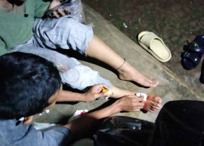 Lubang Aspal Jalan Kabupaten Ruas Kemranjen-Tanggeran Makan Korban