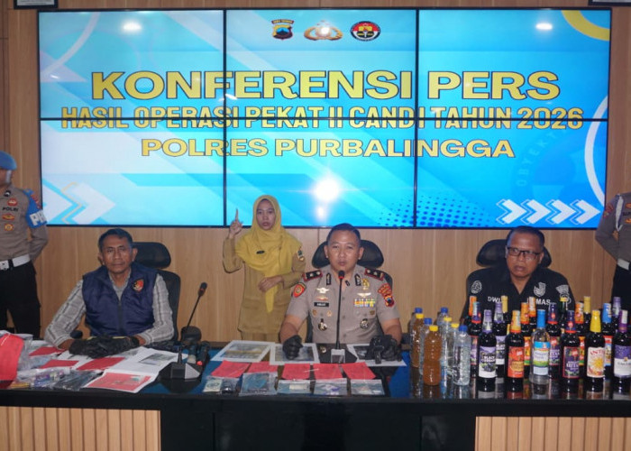 Operasi Pekat Polres Purbalingga Sita 141 Botol Miras, 29 Liter Tuak dan Sabu 7,6 Gram