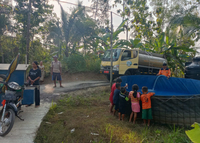Kekeringan Meluas ke 33 Desa, BPBD Salurkan 833 Ribu Liter Air di Banyumas