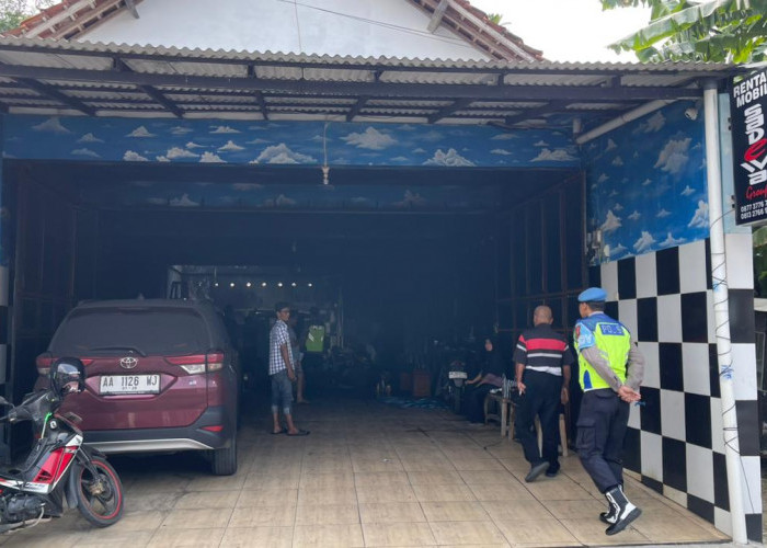 Kipas Angin Picu Kebakaran Garasi Rental Mobil di Kebumen