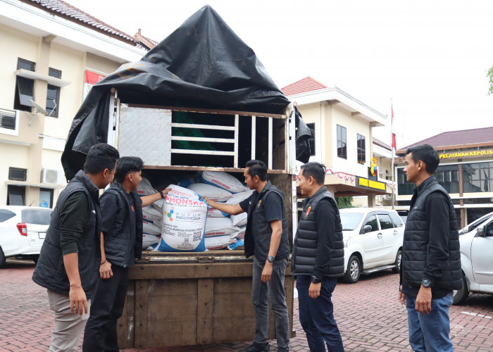 Polres Banjarnegara Bongkar Peredaran 3,5 Ton Pupuk Bersubsidi Ilegal di Batur