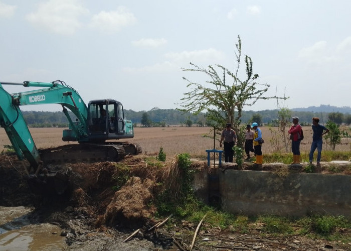 Normalisasi Sungai Kecepak Banyumas Sasar Sedimen Sepanjang 600 Meter, Pengerukan Ditarget Rampung Sebulan 