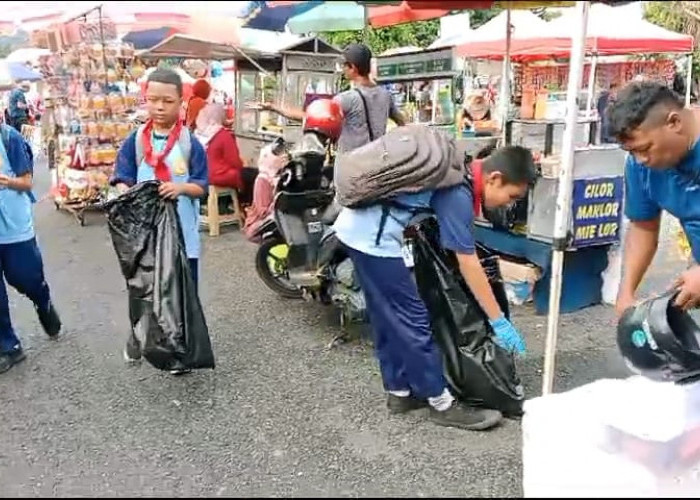 Siswa SMP di Banjarnegara Gelar Aksi Pungut Sampah di Peringatan Hari Jadi