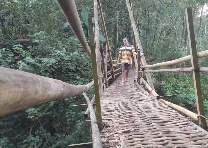 Sasak Lapuk, Selanegara Tunggu Realisasi Jembatan Gantung untuk Dukung Wisata 