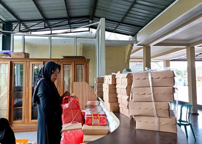 Masjid Agung Kebumen Bagikan 500 Porsi Buka Puasa Gratis Setiap Hari