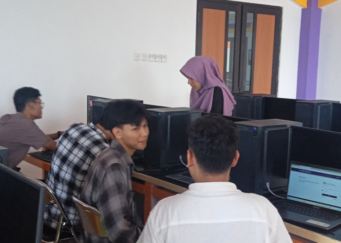 Dosen Universitas Amikom Purwokerto Beri Pelatihan Aplikasi Mendeley Mahasiswa Bisnis Digital