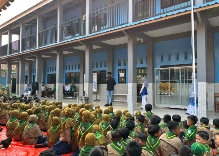 Dosen dan Mahasiswa UMP Edukasi Siswa SD Cegah Kecacingan Melalui Skrining Kuku dan Cuci Tangan