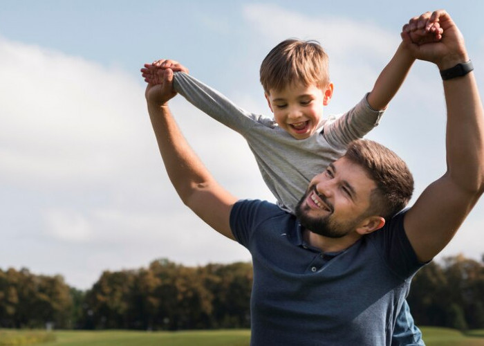 4 Bentuk Dad Shaming yang Membuat Ayah Merasa Terpinggirkan