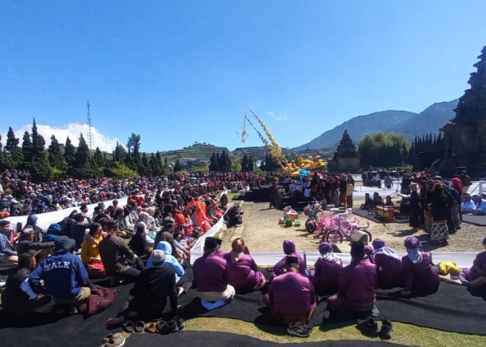 DCF 2026 Makin Dekat, Ribuan Wisatawan Mulai Banjiri Kawasan Dieng