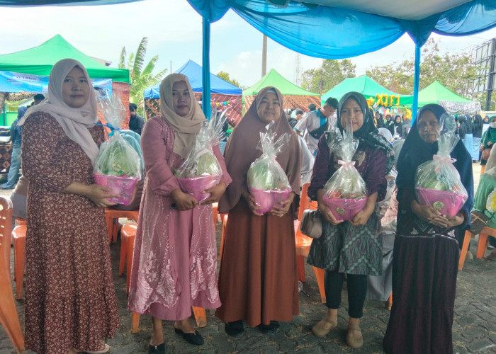  SMK Muhammadiyah 1 Cilacap Tanamkan Kepedulian Lewat Aksi Berbagi