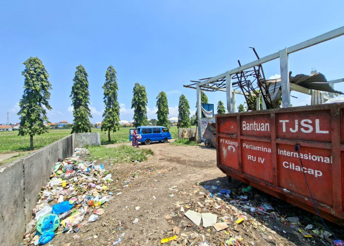 Sampah Menggunung di TPS Thamrin Dikeluhkan Warga, DLH Cilacap Upayakan Solusi Sementara