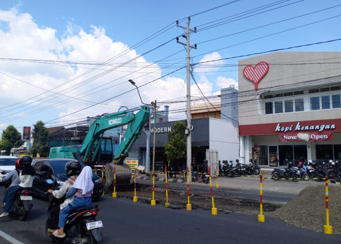 Perbaikan Jalan Jenderal Soedirman Timur Purbalingga Dimulai, Ruas Rusak Hanya Ditambal