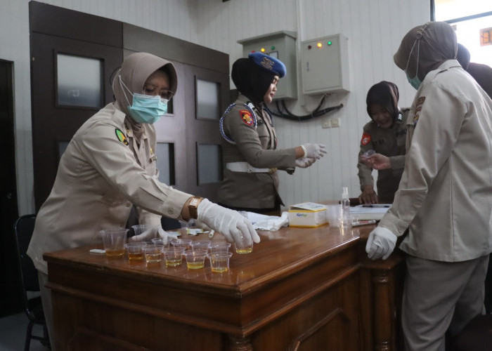 40 Polwan Kebumen Jalani Tes Urin