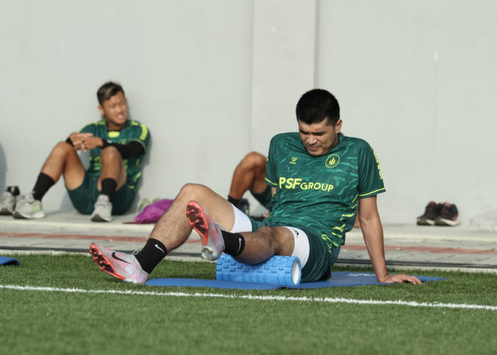 Akibat Kondisi Rumput Stadion Wijaya Kusuma Cilacap Tidak Rata, Pemain Asing PSCS Cilacap Cidera Saat Latihan 