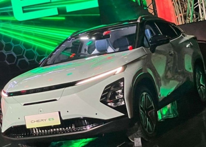 Mau Punya SUV Listrik Bergaya Futuristik dengan Jarak Tempuh hingga 500 km? Chery E5 Layak Jadi Pertimbangan!