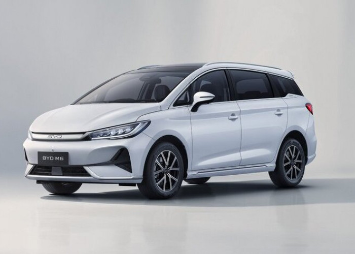Charge Mobil Listrik BYD M6 di Rumah, Segini Biayanya Sebagai Pertimbangan