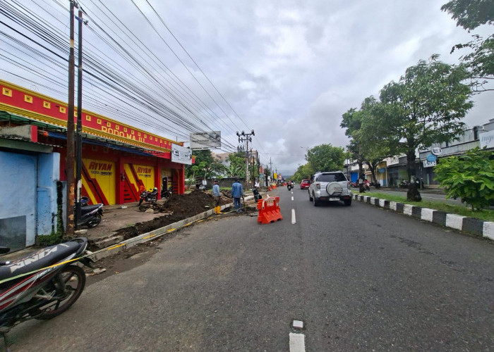 Masuki Musim Hujan, Proyek Rehabilitasi Drainase di Jalan Gatot Subroto Cilacap Dikebut