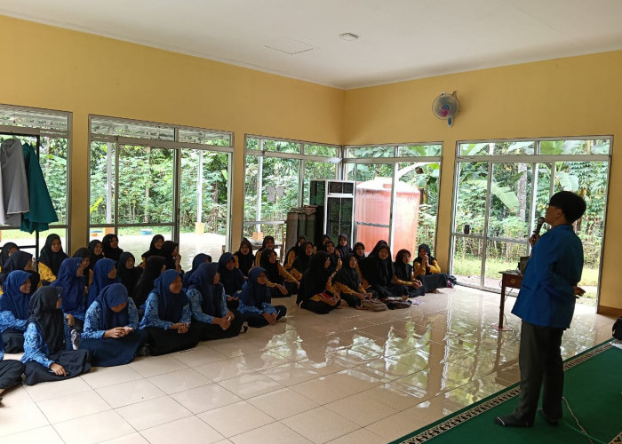 50 Siswi Mufourga Slinga Ikuti Pelatihan Literasi Kesehatan Reproduksi 